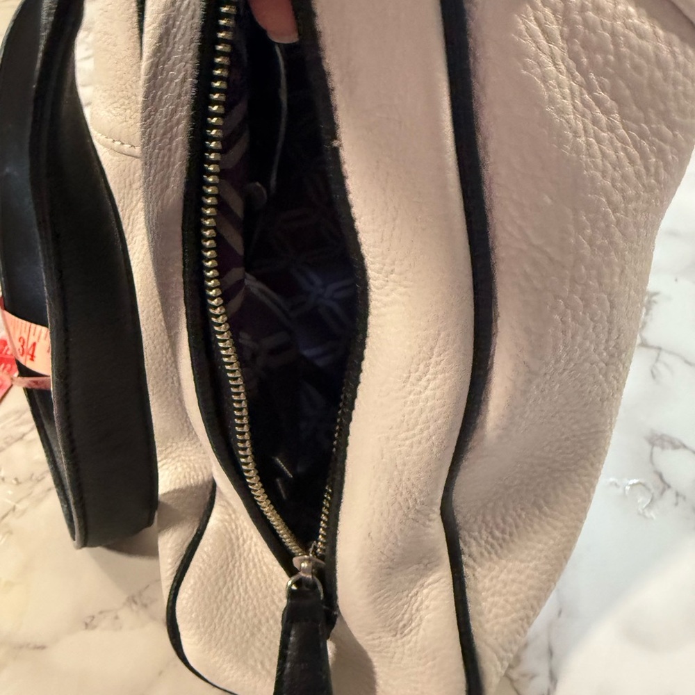 Perlina Black and White Shoulder Bag Modern Design - Picture 14 of 15